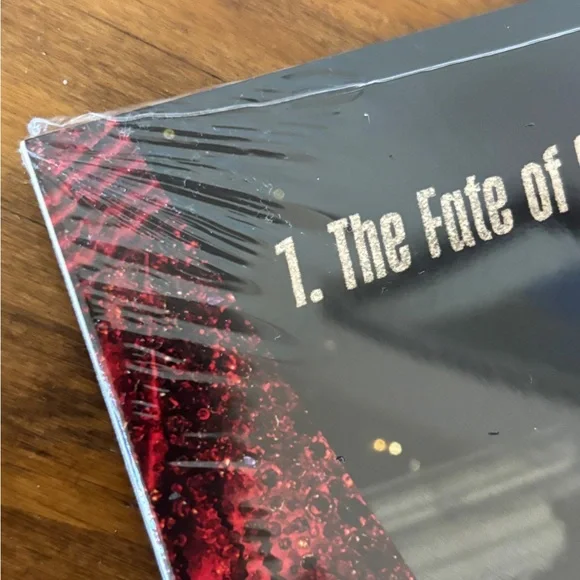 Taylor Swift- The Life of a Showgirl Vinyl - Picture 4 of 5